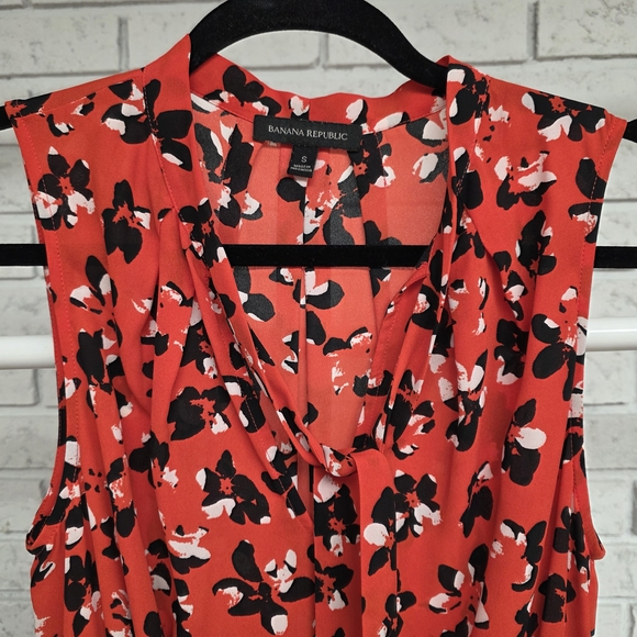 Banana Republic Red Floral Sleeveless Fit & Flare Dress Size S - Picture 2 of 6